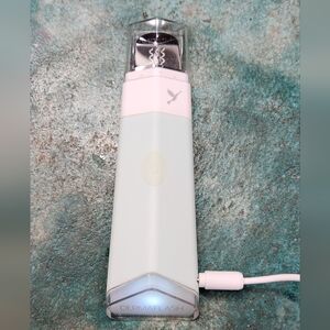 Dermaflash Pore Extractor, Pre-Owned.